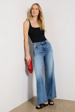 Load image into Gallery viewer, Anessa Raw Hem Showtime