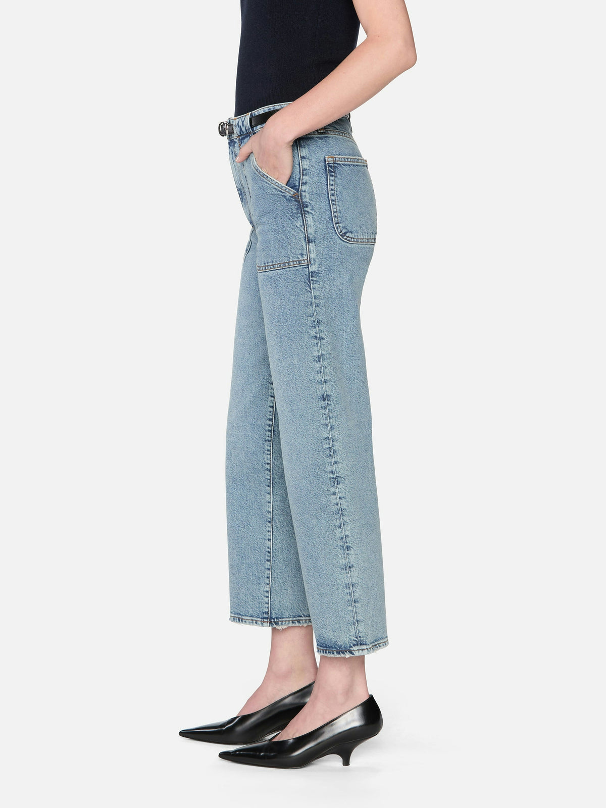 Modern Pocket Wide in Charge