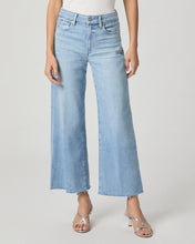 Load image into Gallery viewer, Anessa Raw Hem In Tune Distressed