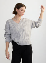 Load image into Gallery viewer, Bianca Cable Vee