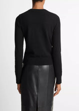 Load image into Gallery viewer, Cashmere Crew Neck Sweater
