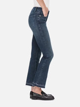 Load image into Gallery viewer, LE Crop Mini Boot