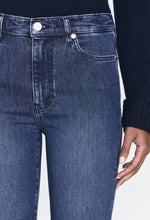 Load image into Gallery viewer, LE Sleek Straight