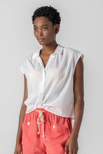 Load image into Gallery viewer, Short Sleeve Button Down