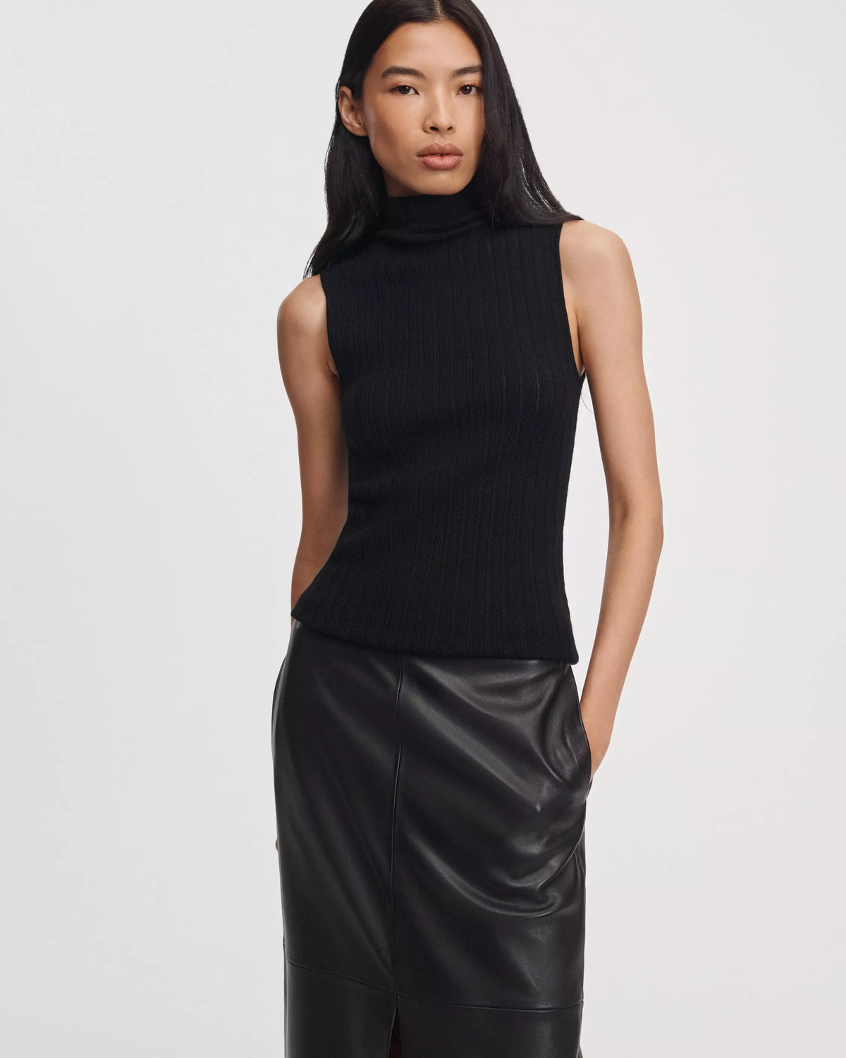 Rhodes Sleeveless Turtleneck