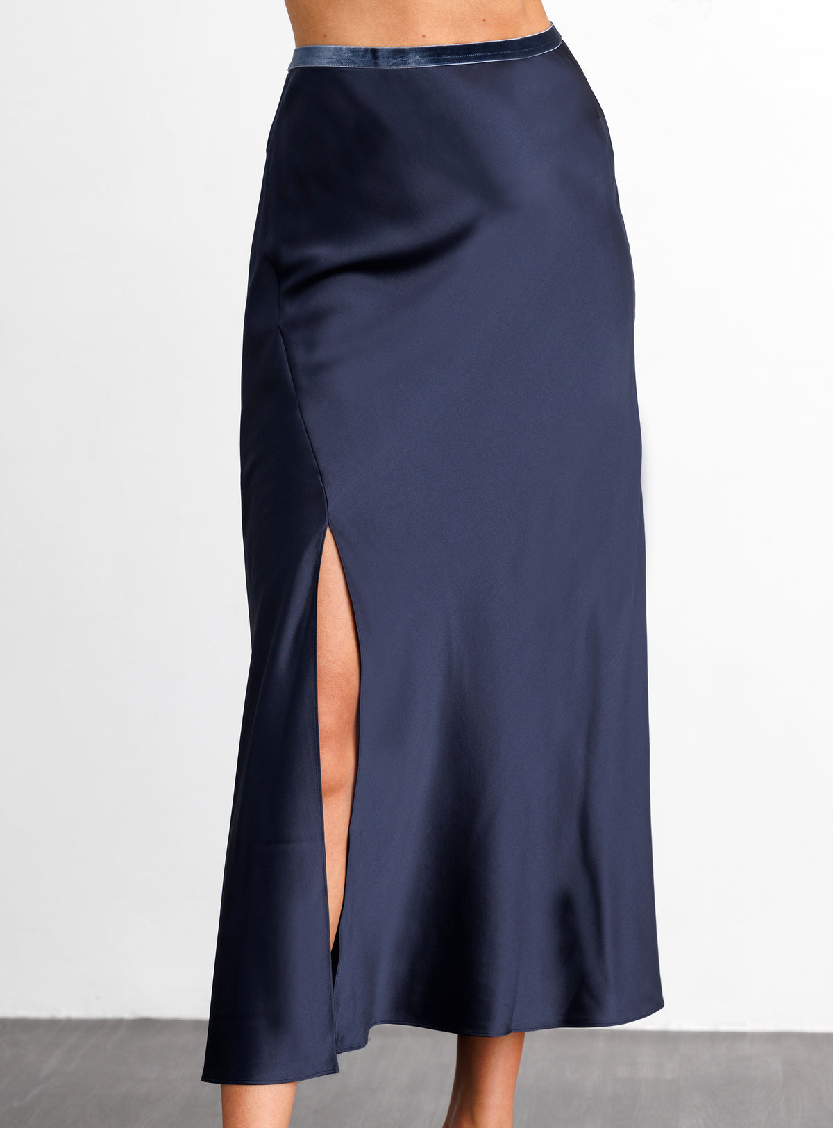 Go Slit the Difference Skirt