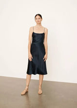 Load image into Gallery viewer, Slip Skirt