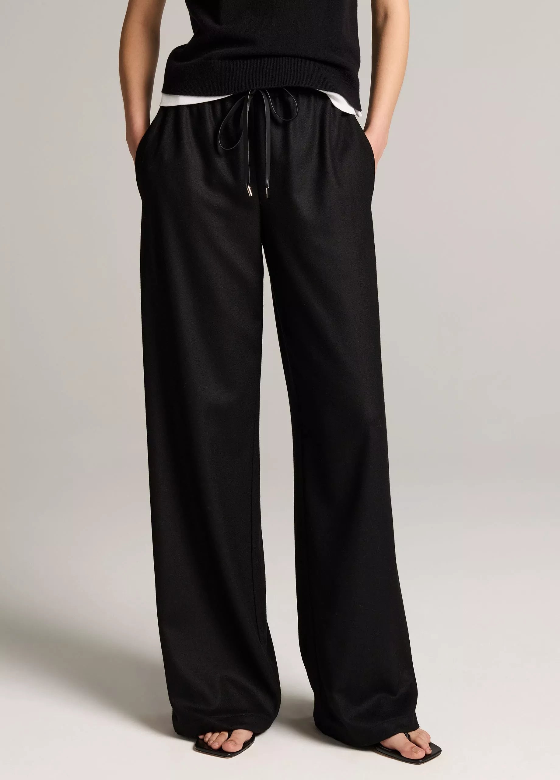 Italian Wool-Blend Flannel Drawstring Pant