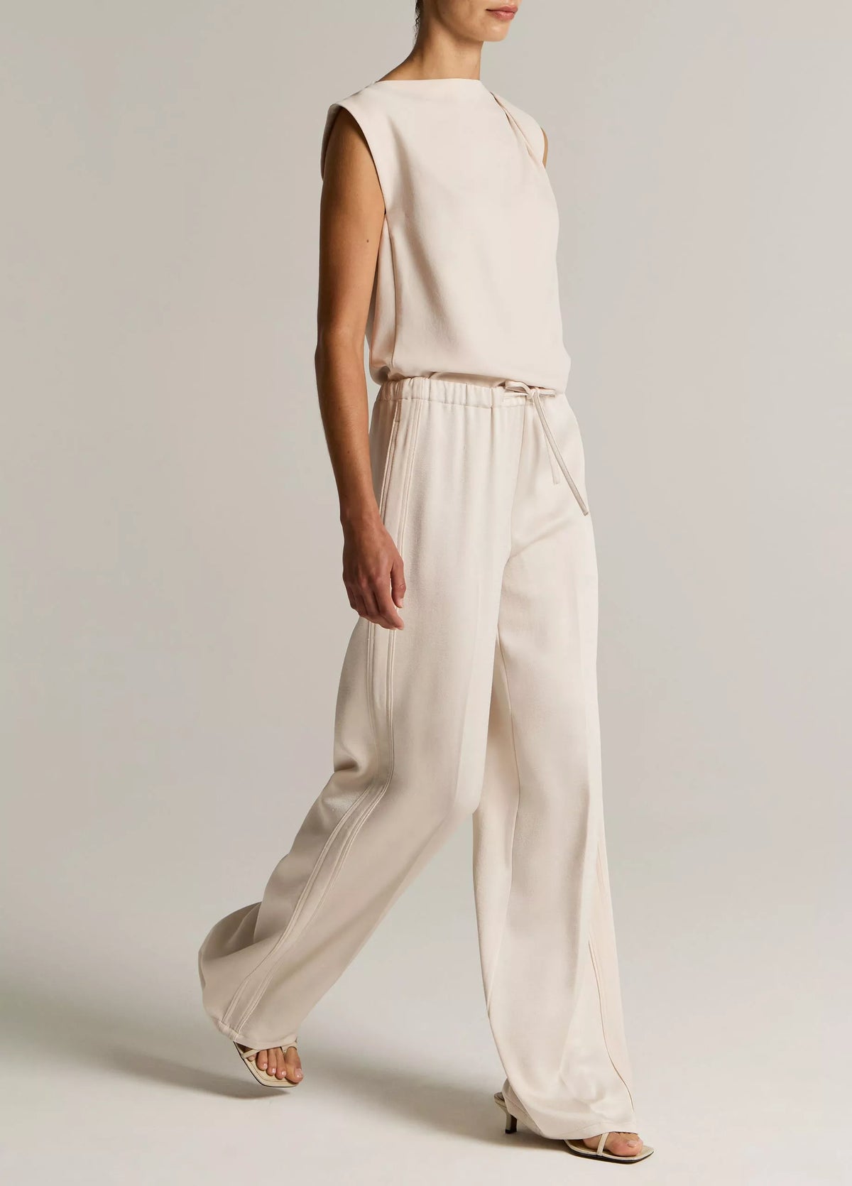 Mid-Rise Shine Crepe Pull-On Pant
