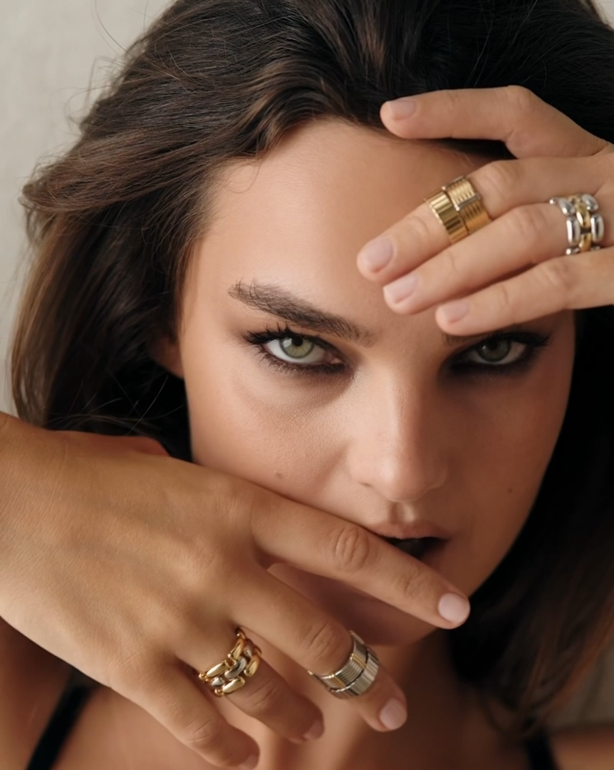 The Noir Link Ring