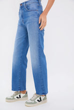 Load image into Gallery viewer, Rambler Zip Flood Read Between The Lines