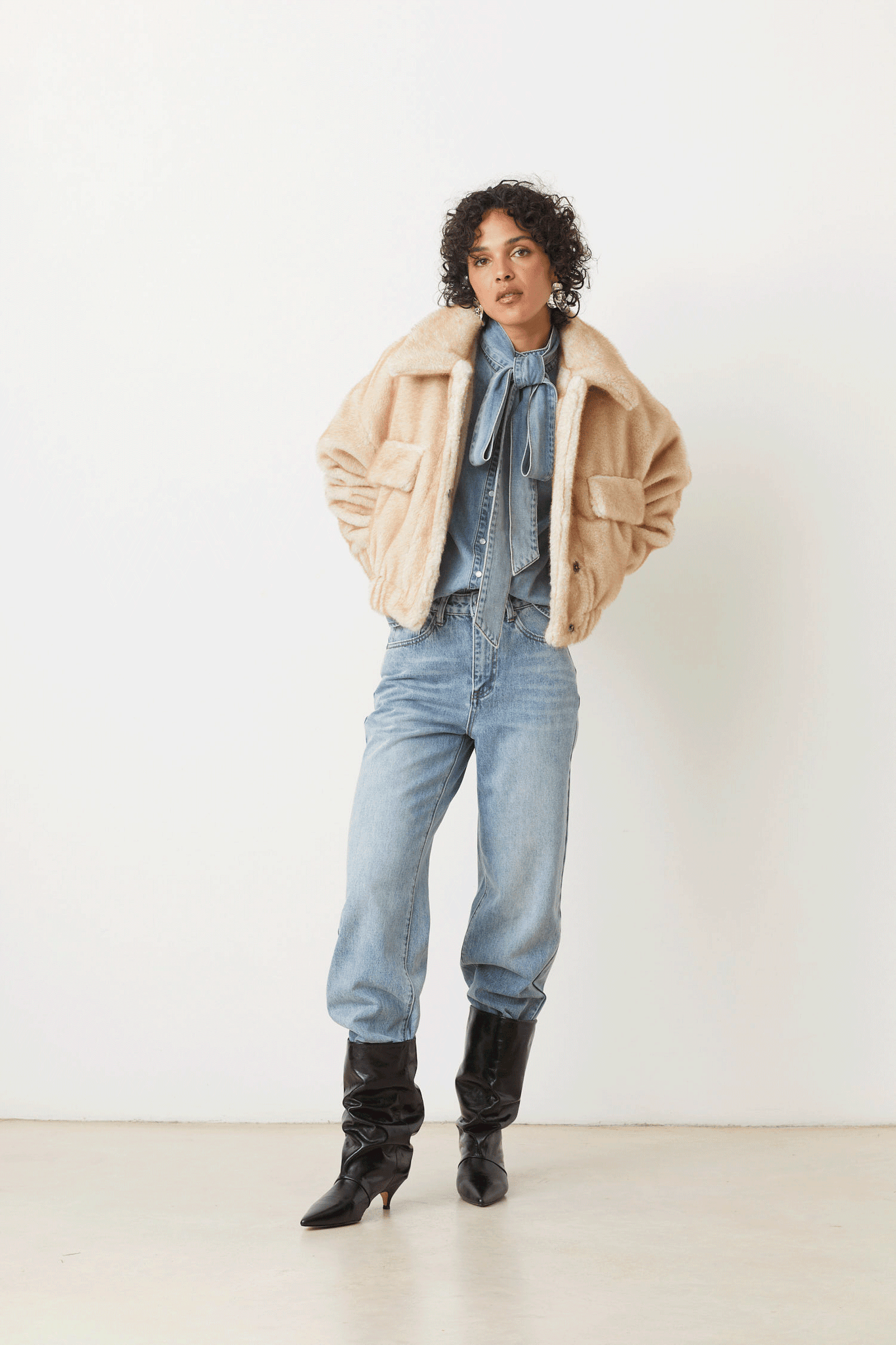 Elevate Your Look with the Suncoo Evan Jacket from Savvy Boutique ...