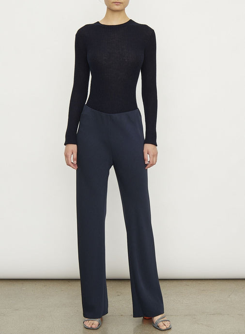 How to Style Statement Pieces Without Overdoing It