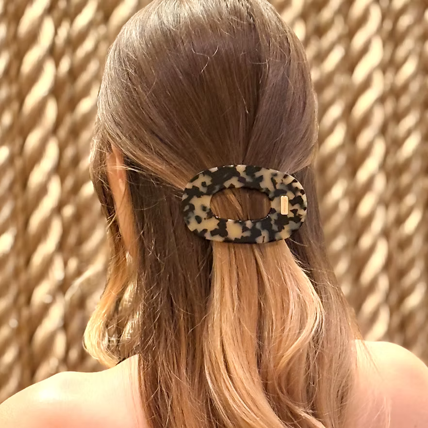 Ohana Oval Yoga Clip