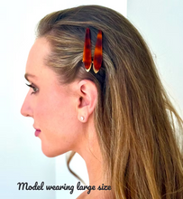 Load image into Gallery viewer, Large Mini-Maximas Acetate Hair Clip
