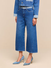 Load image into Gallery viewer, Bronte Cropped Wide-Leg Jean
