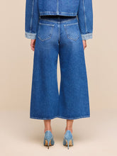 Load image into Gallery viewer, Bronte Cropped Wide-Leg Jean
