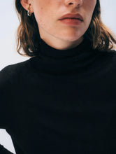 Load image into Gallery viewer, Superfine Merino Fitted Turtleneck
