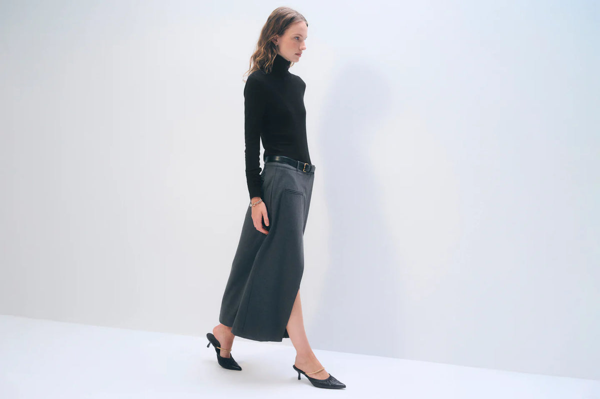 Superfine Merino Fitted Turtleneck