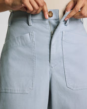Load image into Gallery viewer, Utility Leg Pants with Patch Pockets

