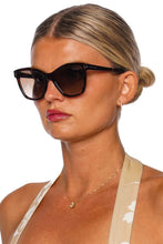 Load image into Gallery viewer, Lucia Sunglasses
