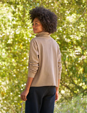Load image into Gallery viewer, Jersey Popover Henley
