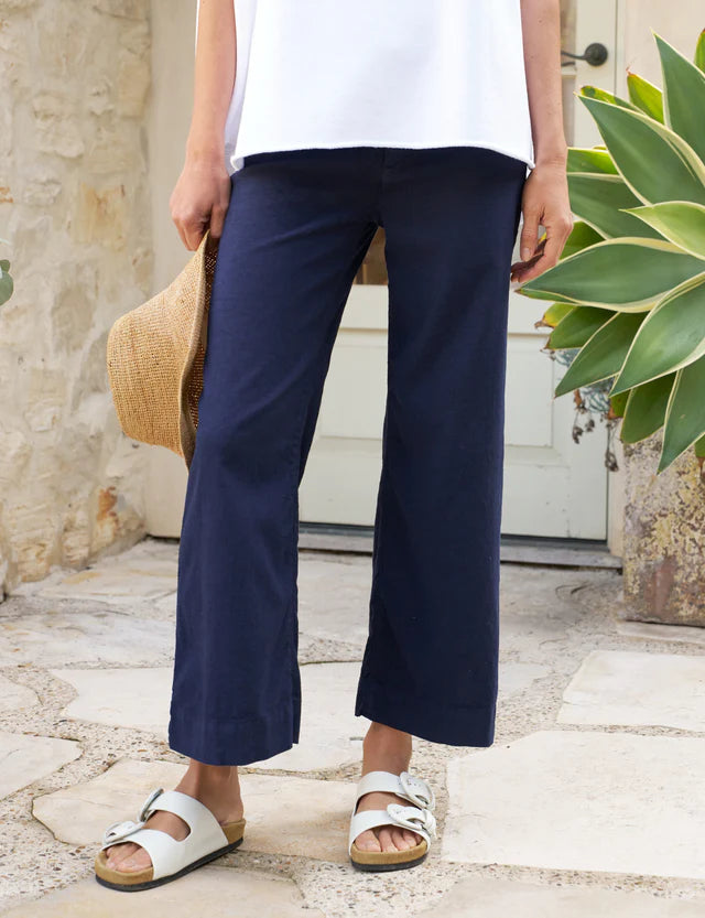 Shop Stylish Slit Midi Skirts for Women – SavvyBoutique