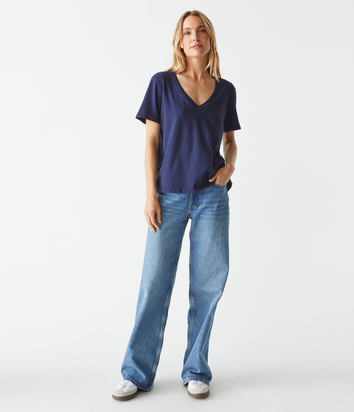 Daria Classic V-Neck Tee