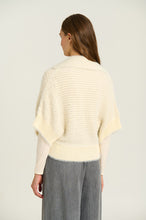 Load image into Gallery viewer, Textured Knit Vest
