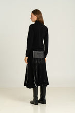 Load image into Gallery viewer, Midi radial knit skirt
