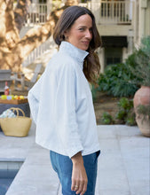 Load image into Gallery viewer, Gabi Linen Popover Shirt
