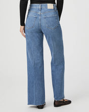 Load image into Gallery viewer, Anessa Raw Hem Jeans
