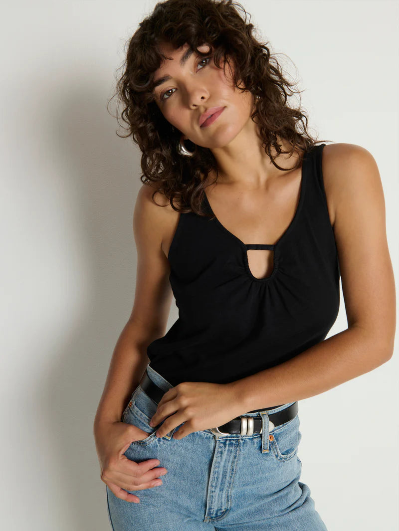 Audrey Keyhole Tank
