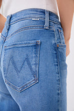 Load image into Gallery viewer, Rambler Zip Flood Read Between The Lines
