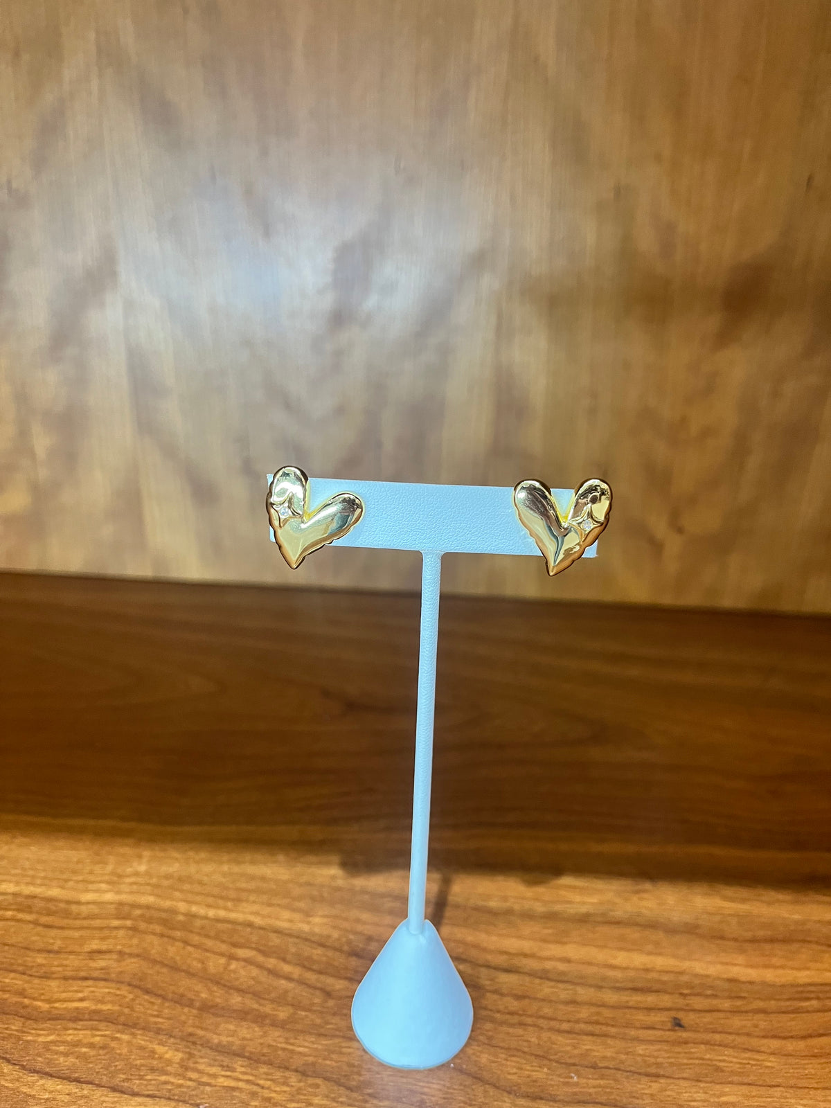 Side Heart Stud Earrings