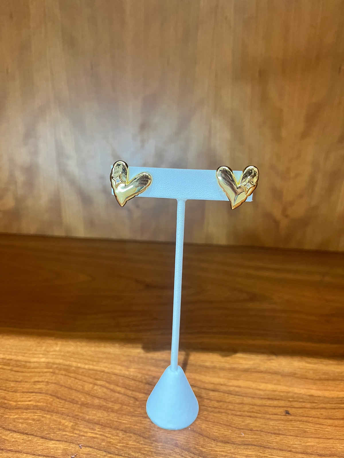 Side Heart Stud Earrings