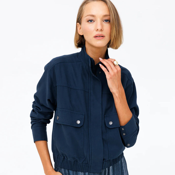 Go Field Crop Jacket