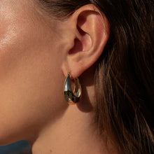 Load image into Gallery viewer, Lumi Hoop Earring
