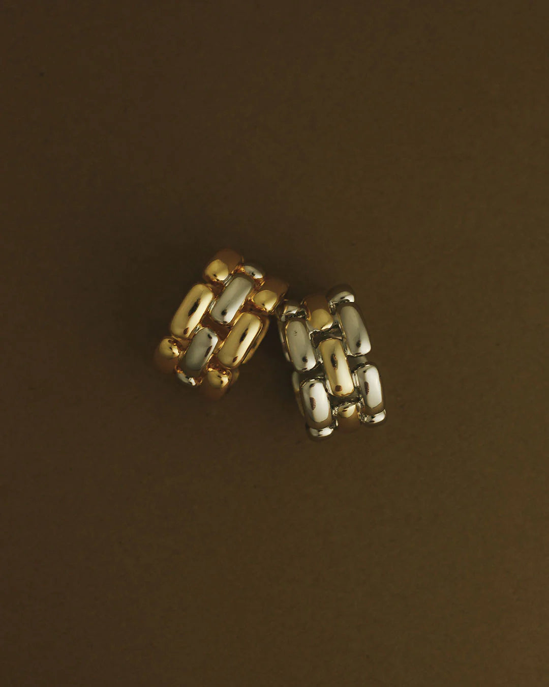 The Noir Link Ring