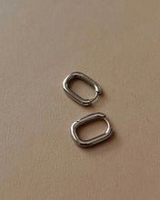Load image into Gallery viewer, Chain Link Huggies
