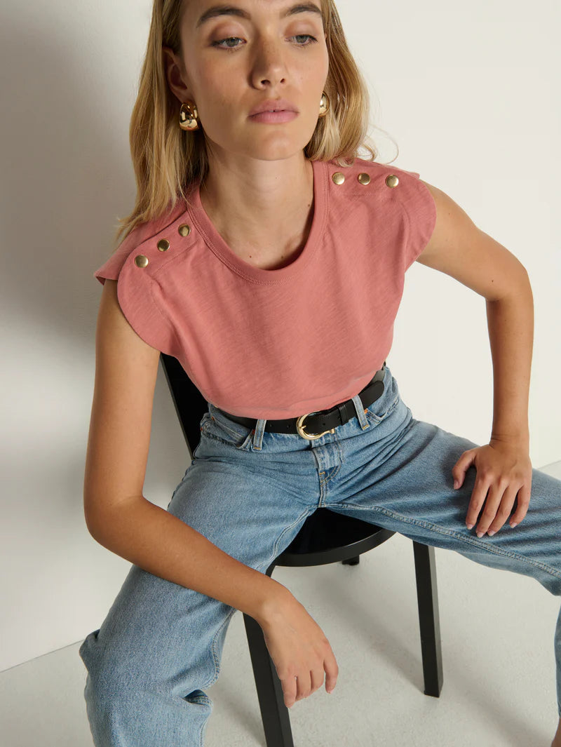 Michaela Tee