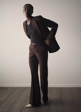 Load image into Gallery viewer, Metallic Ribbed High V-Neck Sweater
