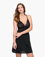 Load image into Gallery viewer, Pret A Porter Italian Nightie
