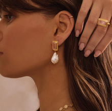 Load image into Gallery viewer, Plain Huggies
