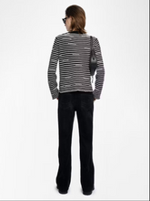 Load image into Gallery viewer, Spiky Sweater
