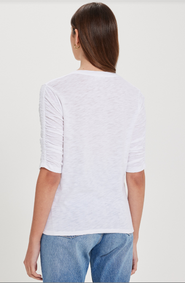 Joni Tee V-Neck