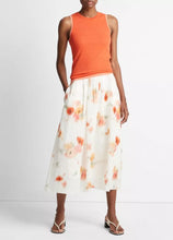 Load image into Gallery viewer, Poppy Blur Gathered Easy Skirt
