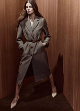 Load image into Gallery viewer, Pressed Plaid Car Coat

