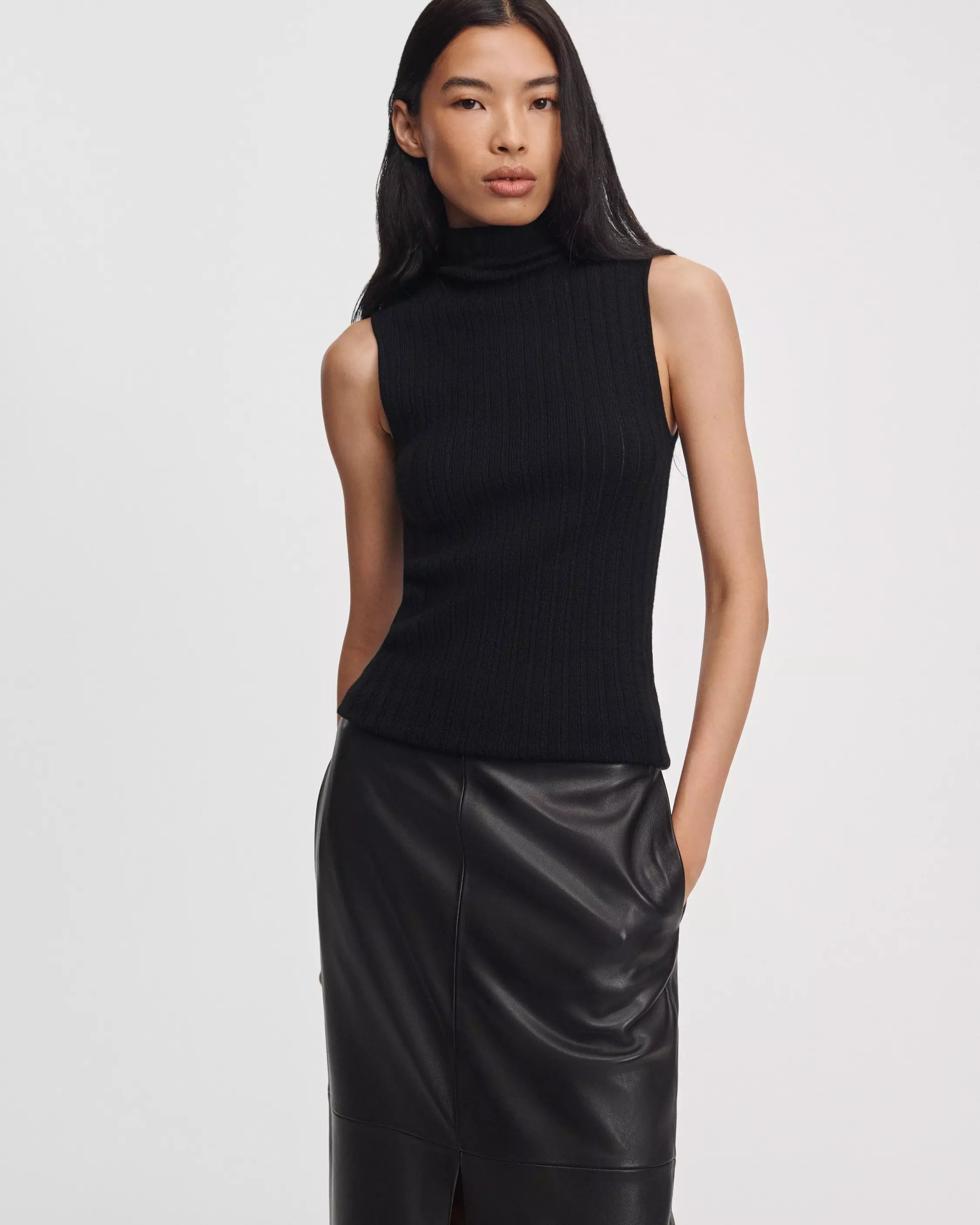 Rhodes Sleeveless Turtleneck