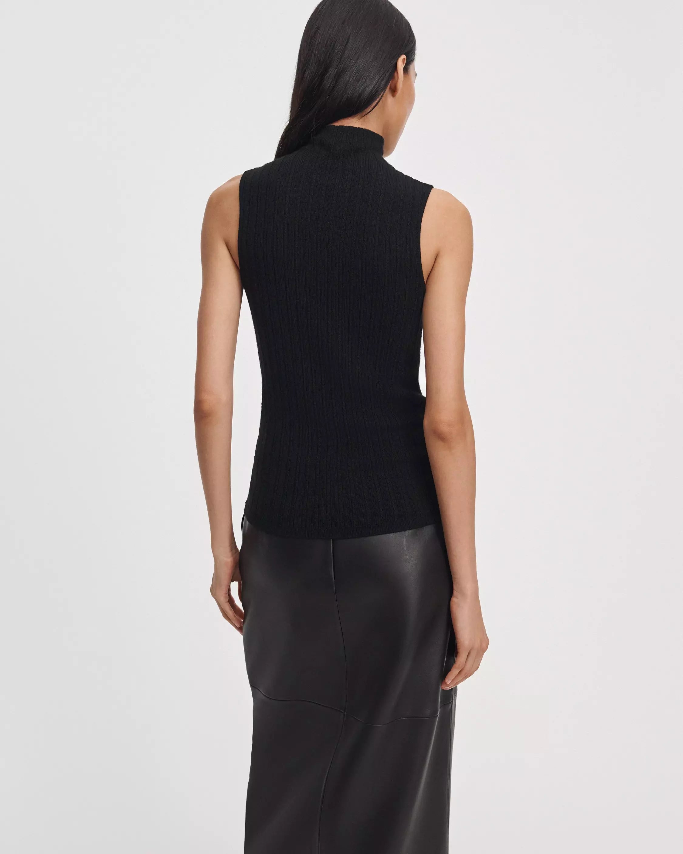 Rhodes Sleeveless Turtleneck